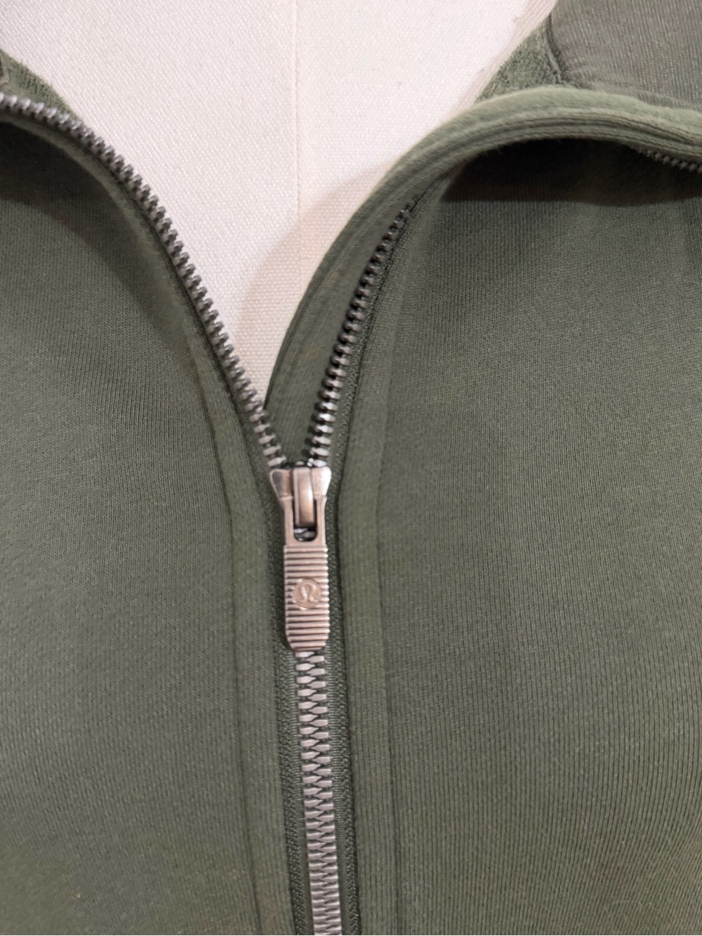 NEW Lululemon Huddle & Hustle Game Day Full Zip Hoodie Olive Camo Green Size 8 - Picture 8 of 9